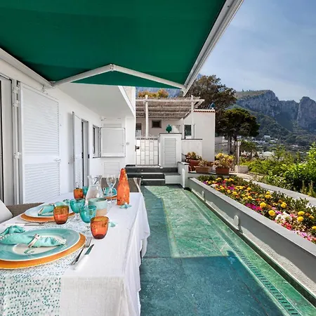 Estate4home - Jj * Capri