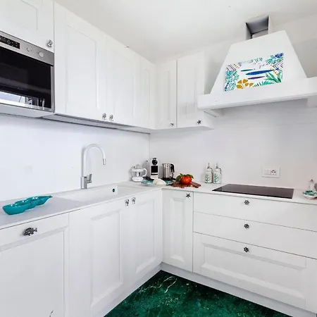 Estate4home - Jj Daire Capri